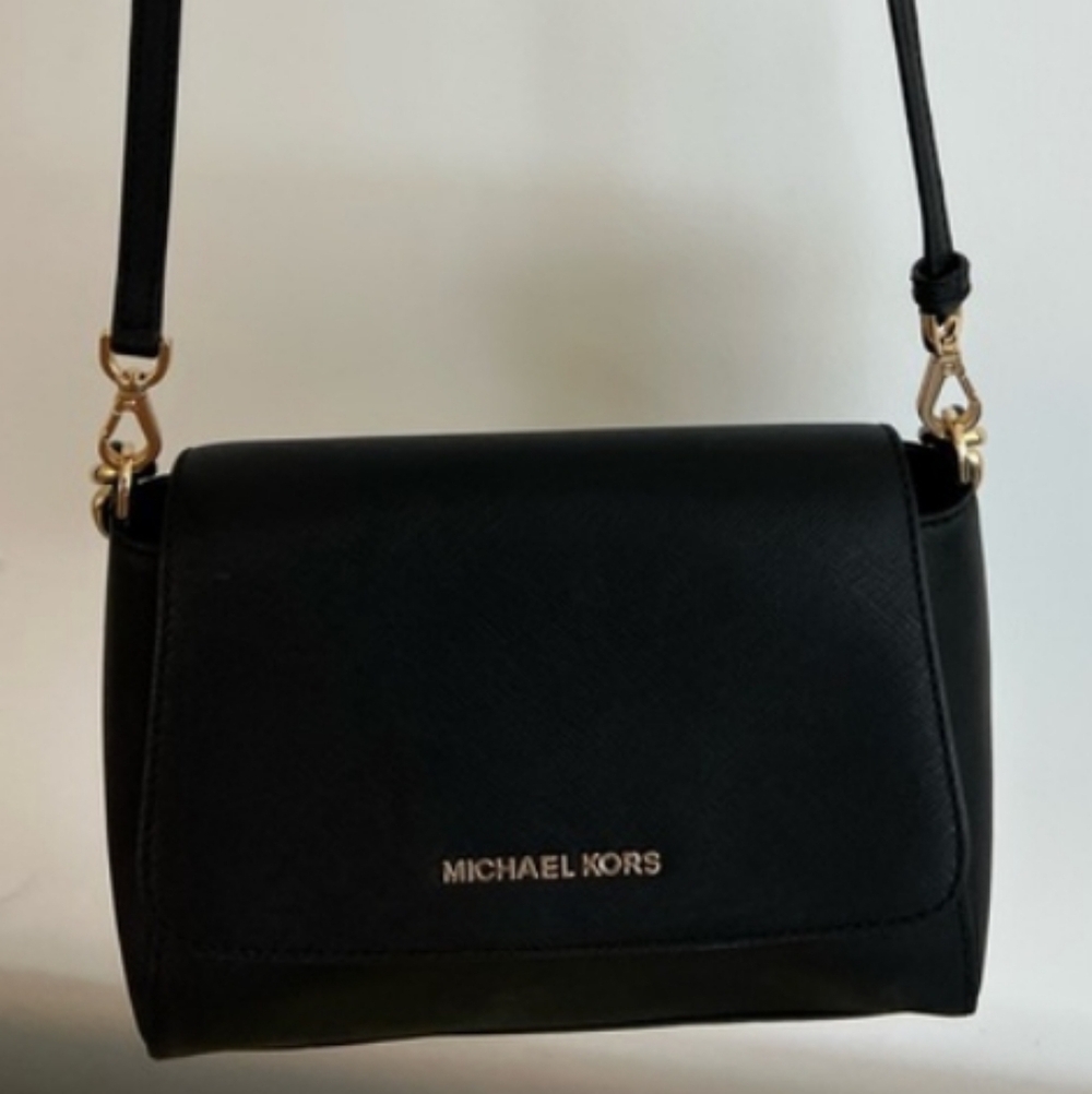 > Michael KORS Elegant Black Shoulder Bag